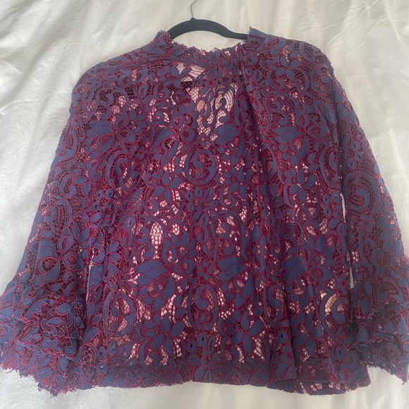 Elegant Lace Women’s Top - Purple - Picture 1 of 3